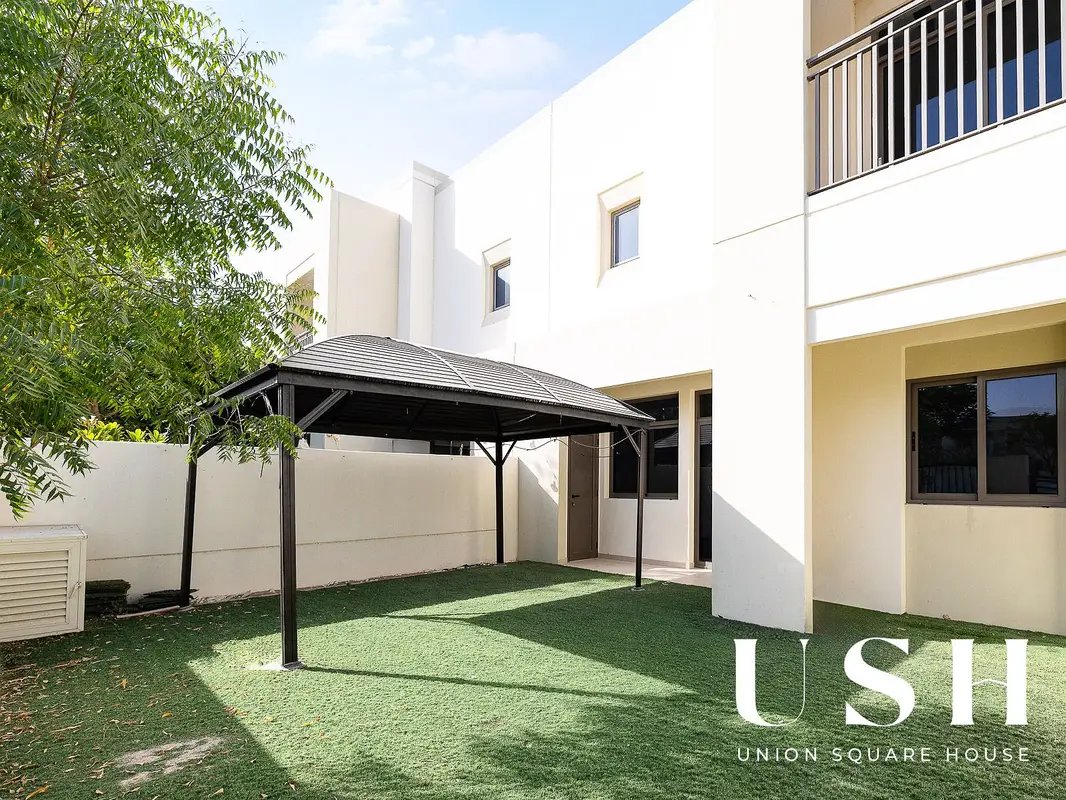 3-bedroom freehold villa in Town Square — photo 1 of 5
