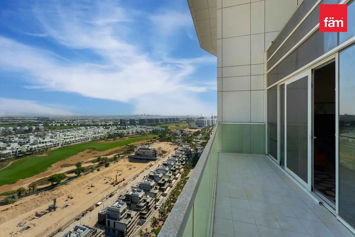 3-bedroom freehold apartment in DAMAC Hills — photo 3 of 5