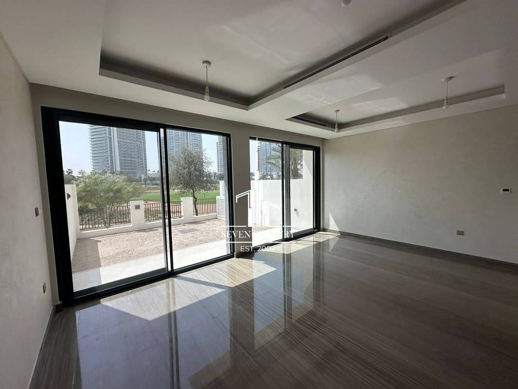4-bedroom freehold villa in DAMAC Hills — photo 1 of 4