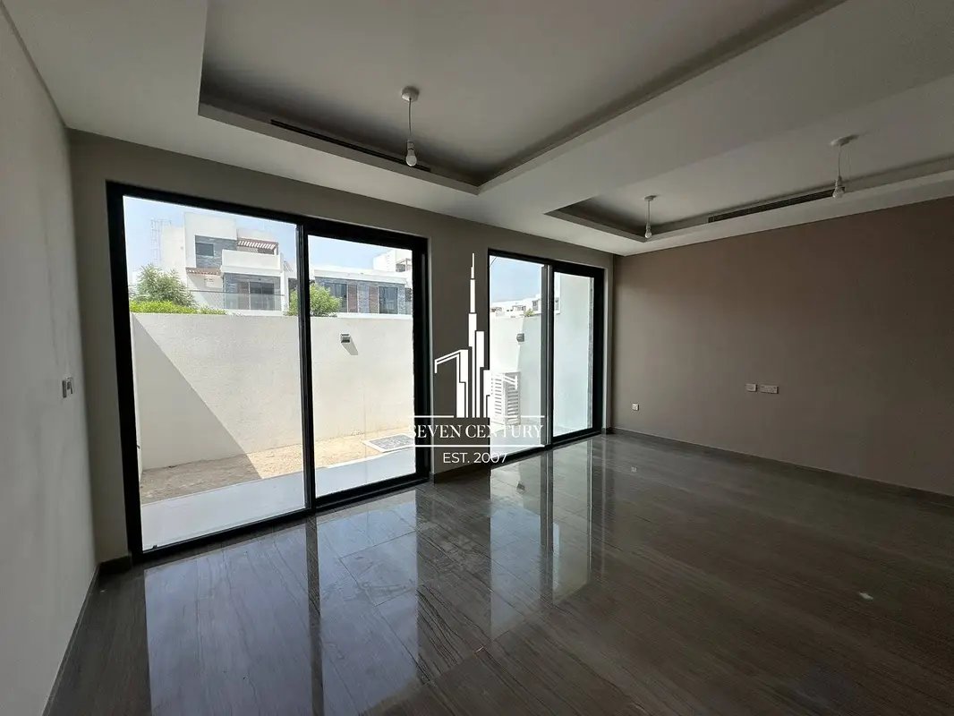4-bedroom freehold villa in DAMAC Hills — photo 4 of 4