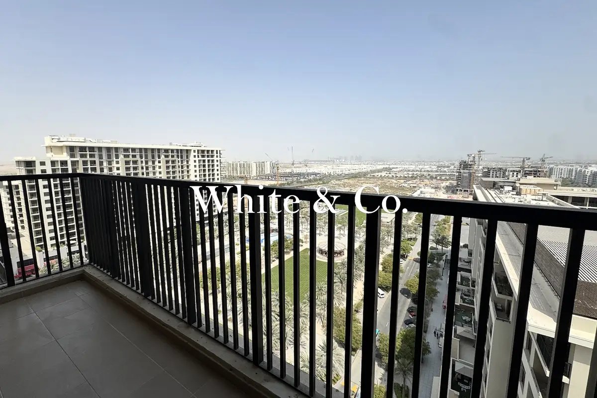2-bedroom freehold apartment in Town Square — photo 3 of 5