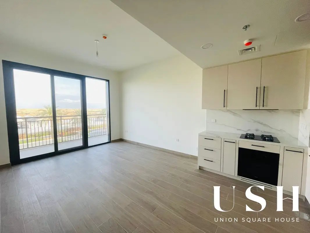 1-bedroom freehold apartment in Town Square — photo 5 of 5