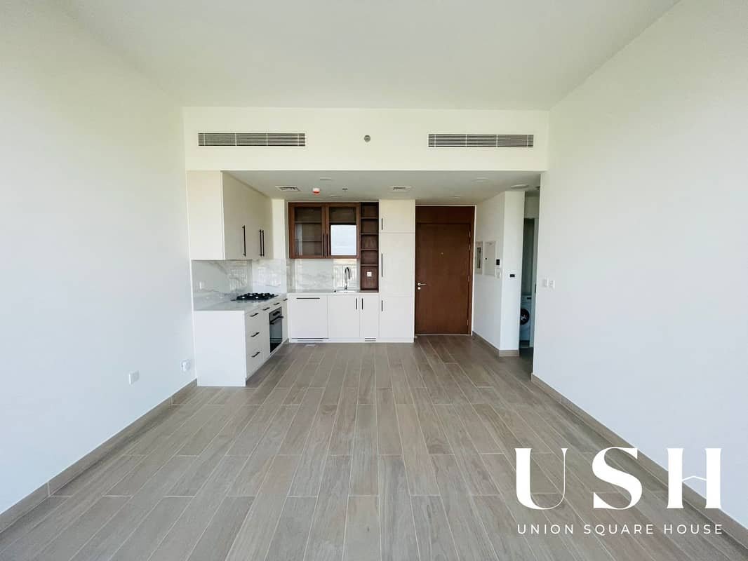 1-bedroom freehold apartment in Town Square — photo 4 of 5