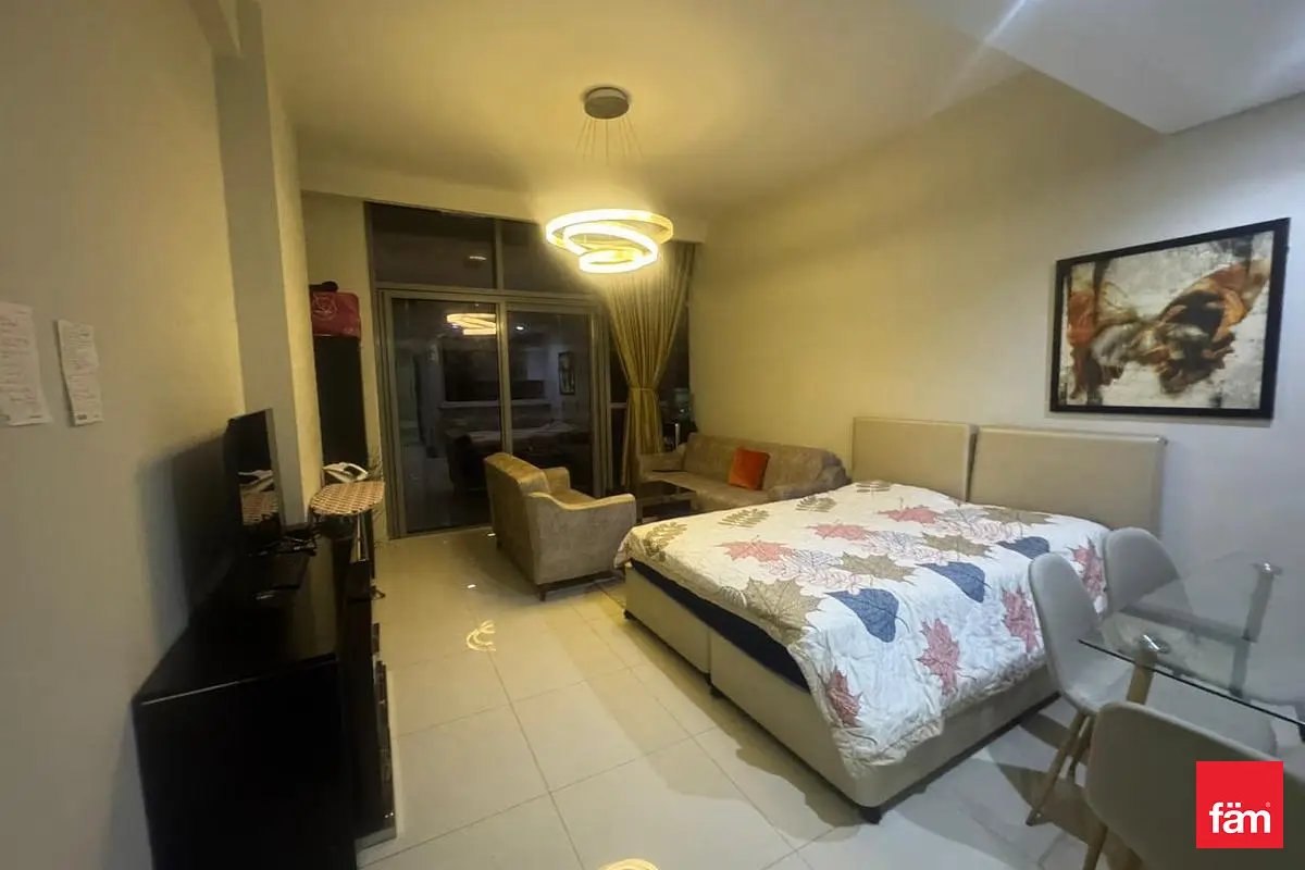 1-bedroom freehold apartment in DAMAC Hills — photo 3 of 5