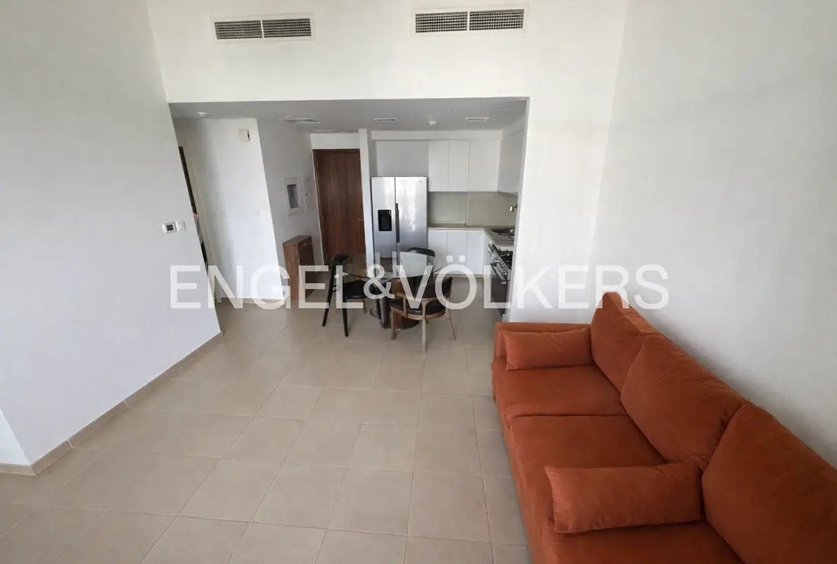 2-bedroom freehold apartment in Town Square — photo 5 of 5