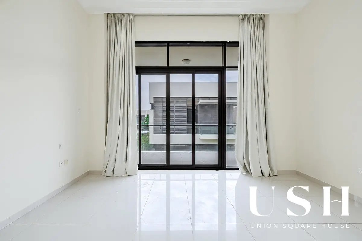 5-bedroom freehold villa in DAMAC Hills — photo 5 of 5