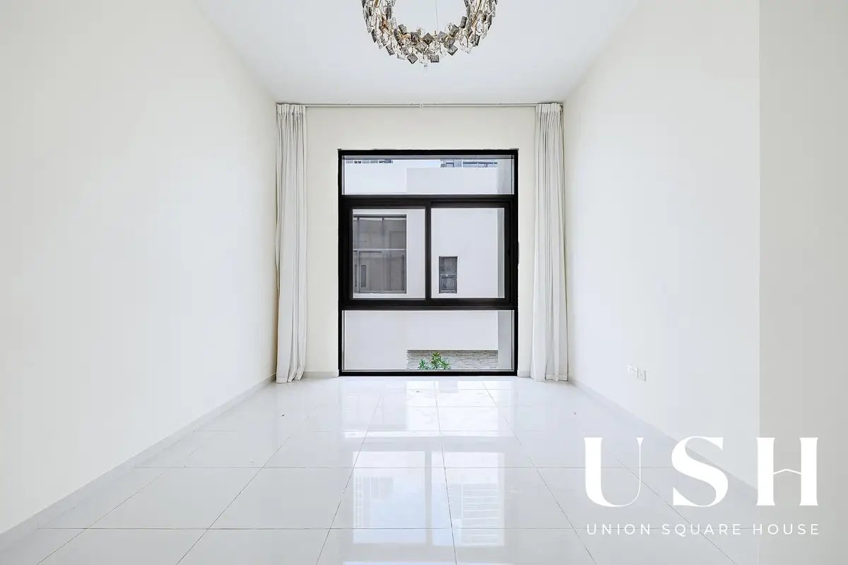 5-bedroom freehold villa in DAMAC Hills — photo 3 of 5