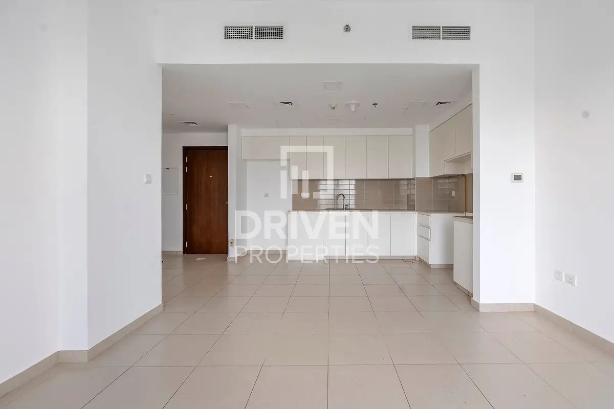 2-bedroom freehold apartment in Town Square — photo 5 of 5