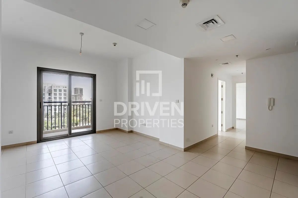 2-bedroom freehold apartment in Town Square — photo 3 of 5