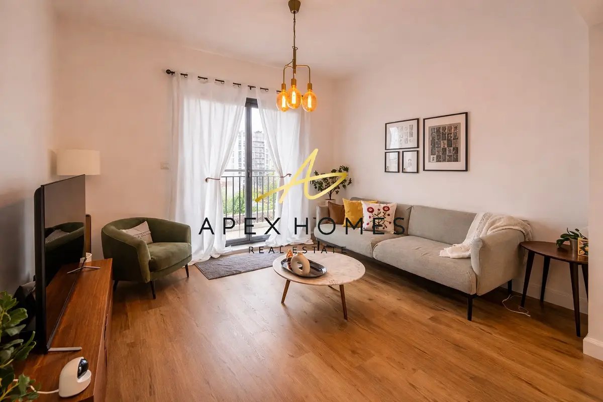 2-bedroom freehold apartment in Town Square — photo 3 of 5