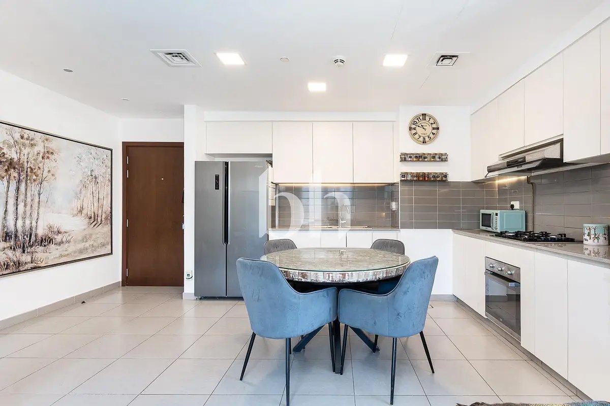 2-bedroom freehold apartment in Town Square — photo 3 of 5