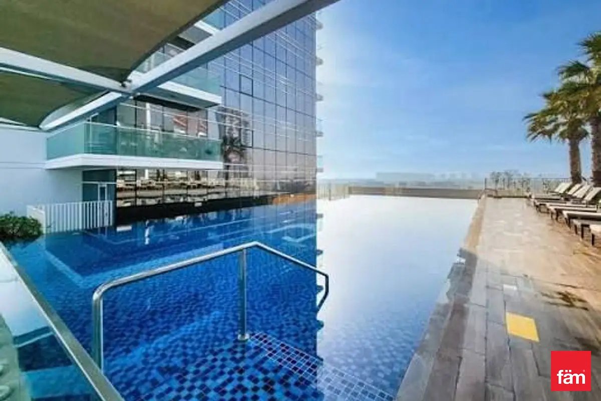 1-bedroom freehold apartment in DAMAC Hills — photo 3 of 5