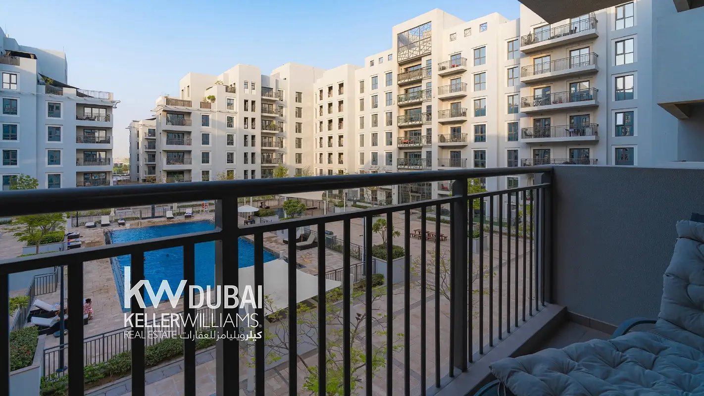 3-bedroom freehold apartment in Town Square — photo 3 of 5