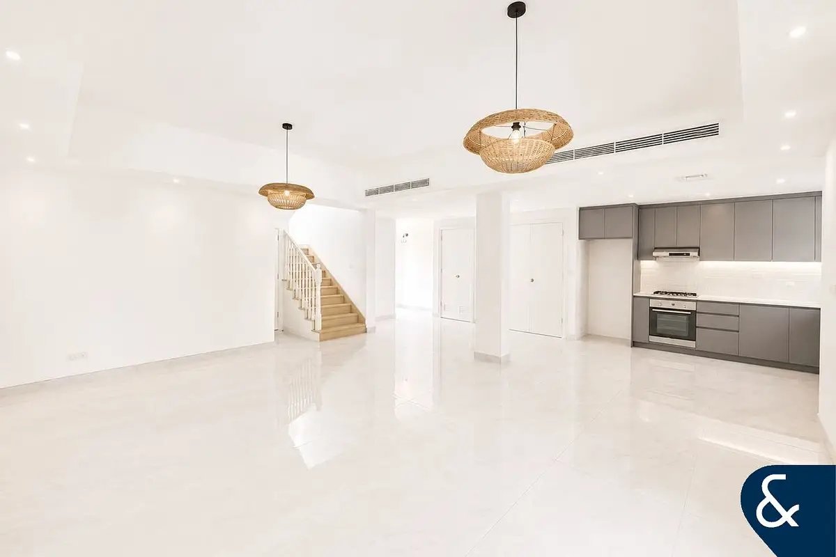 3-bedroom freehold villa in Arabian Ranches — photo 2 of 4