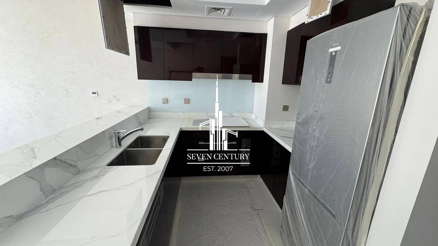 4-bedroom freehold villa in DAMAC Hills — photo 4 of 4