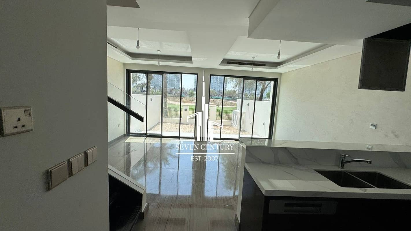 4-bedroom freehold villa in DAMAC Hills — photo 3 of 4