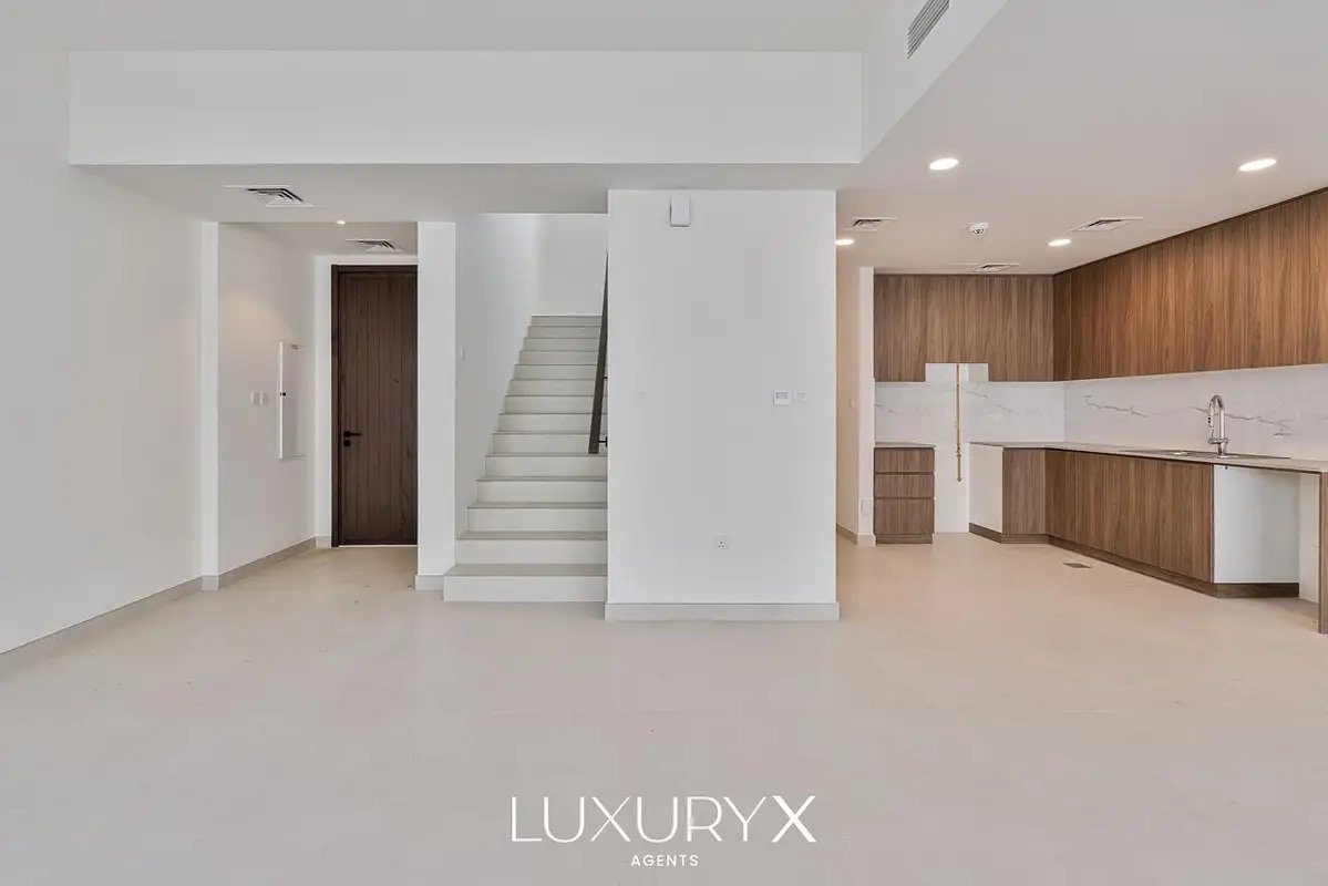 3-bedroom freehold villa in Town Square — photo 4 of 4
