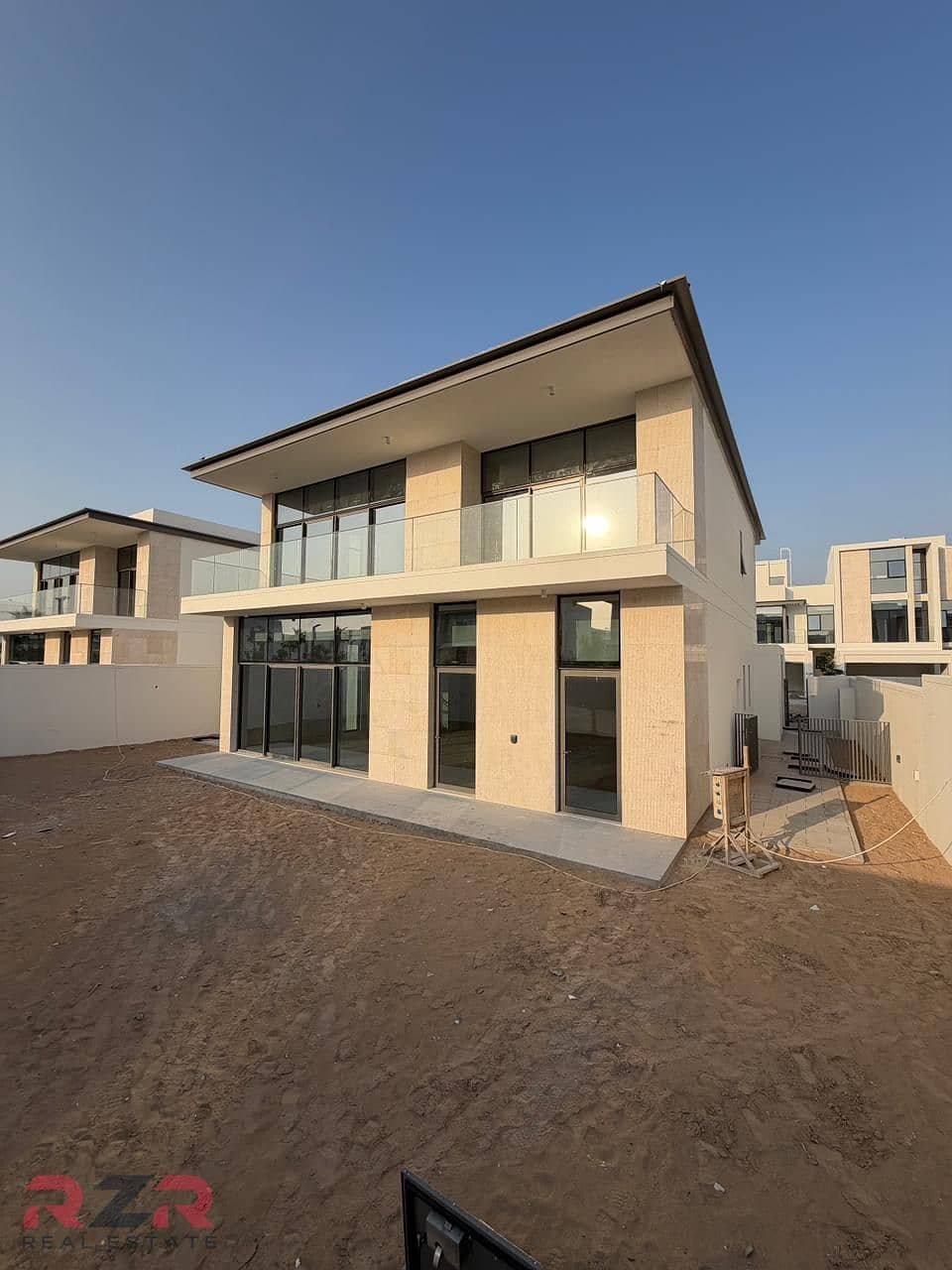 4-bedroom freehold villa in Mohammed Bin Rashid City (MBR City) — photo 1 of 4