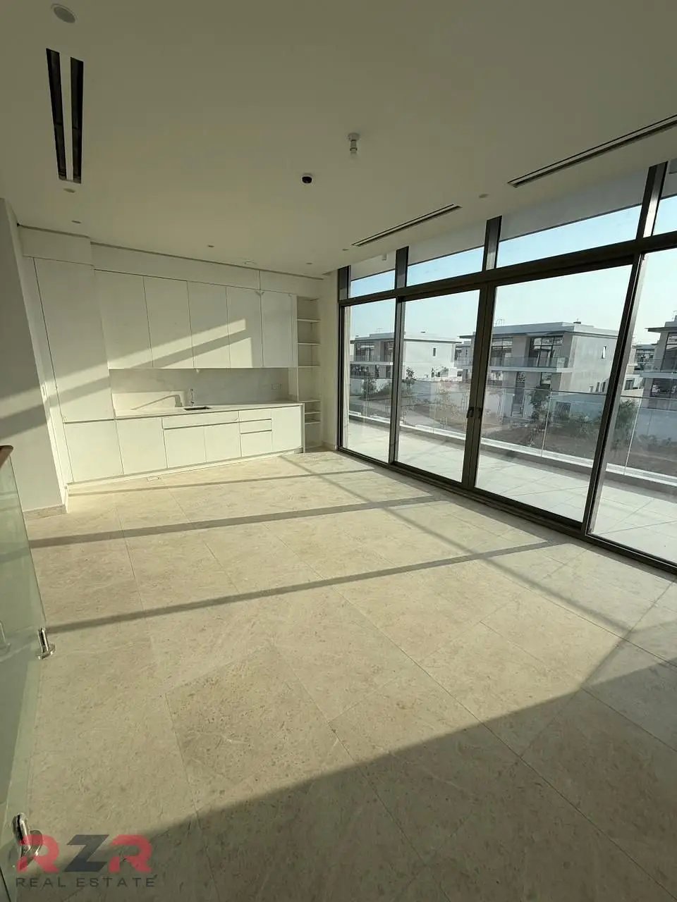 4-bedroom freehold villa in Mohammed Bin Rashid City (MBR City) — photo 2 of 4