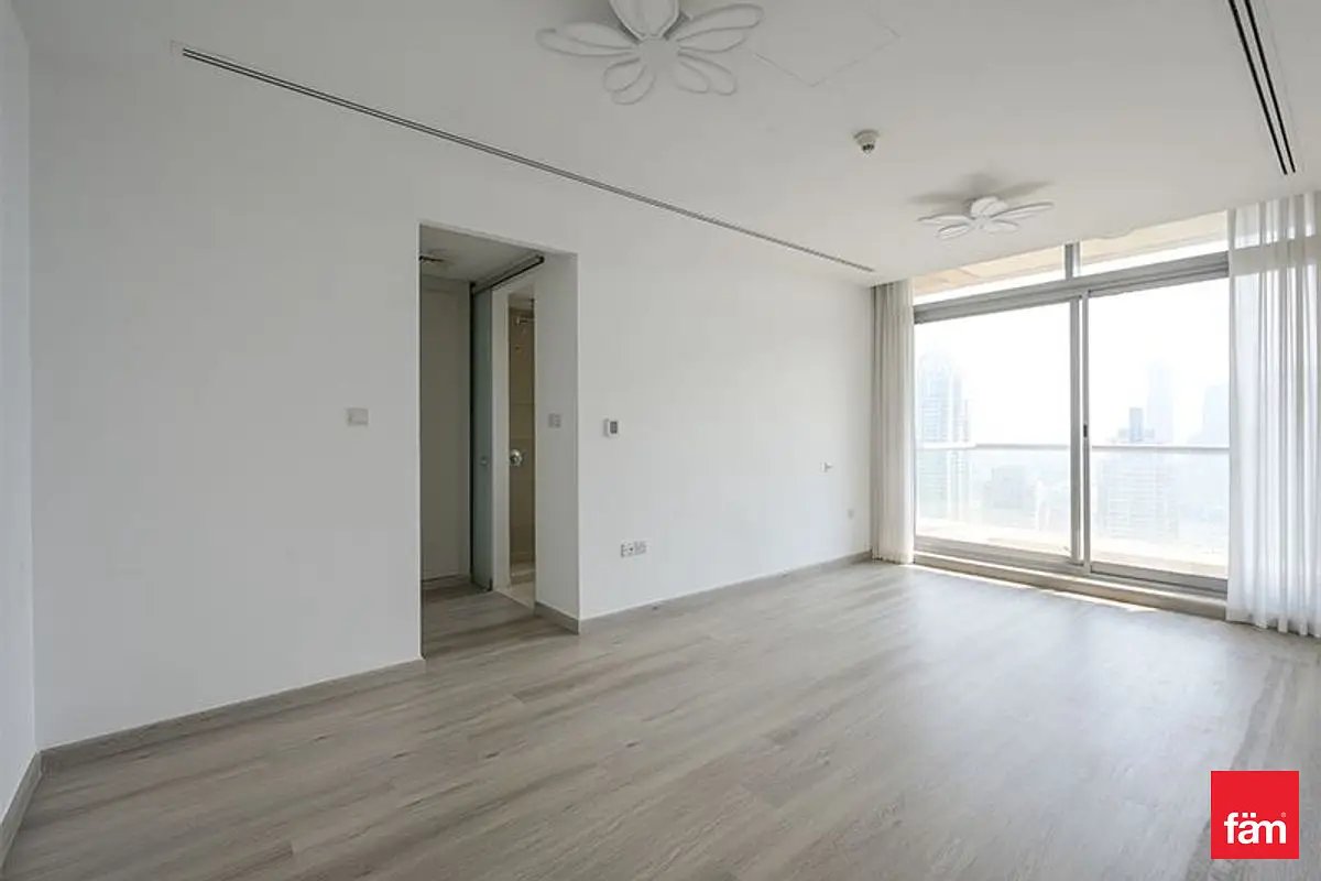 3-bedroom freehold apartment in Dubai Marina — photo 3 of 5