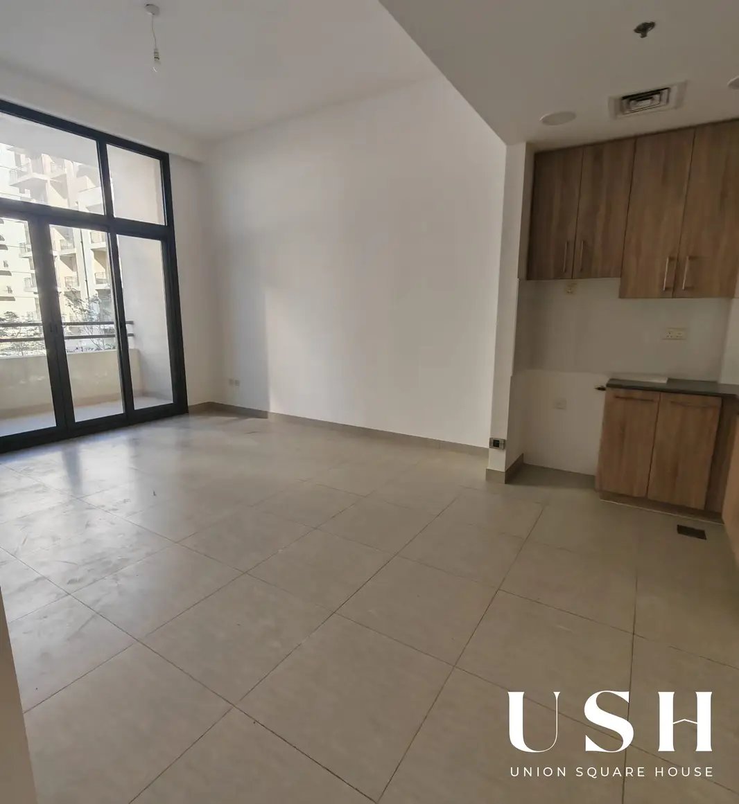 1-bedroom freehold apartment in Town Square — photo 5 of 5