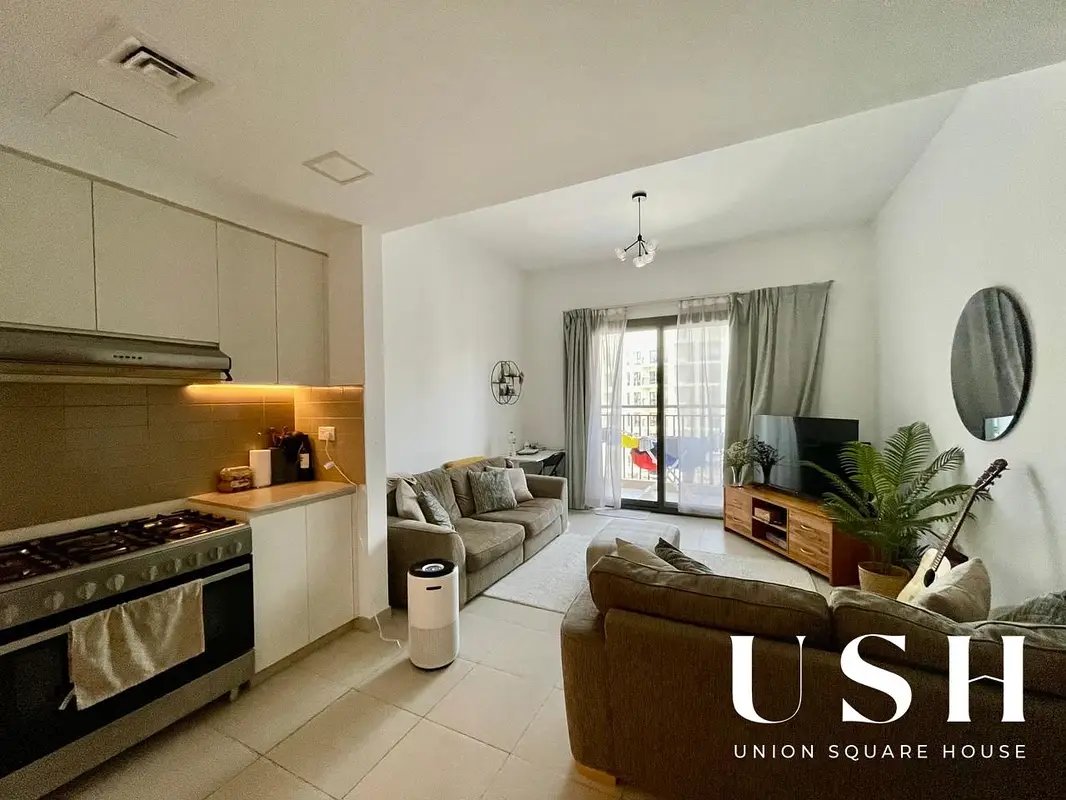 2-bedroom freehold apartment in Town Square — photo 3 of 5