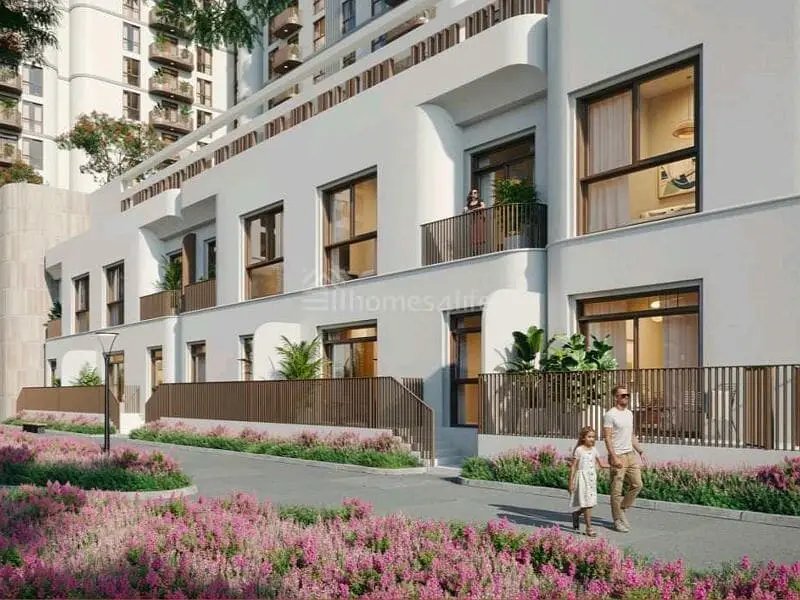 2-bedroom freehold apartment in Town Square — photo 1 of 5