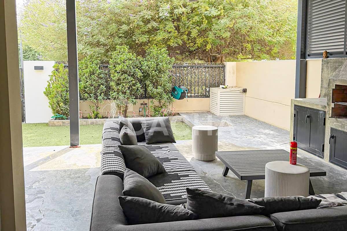 3-bedroom freehold villa in Town Square — photo 1 of 4