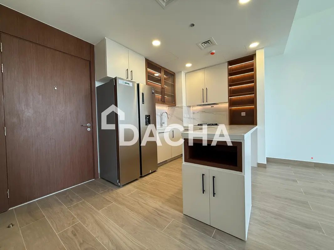 2-bedroom freehold apartment in Town Square — photo 3 of 5