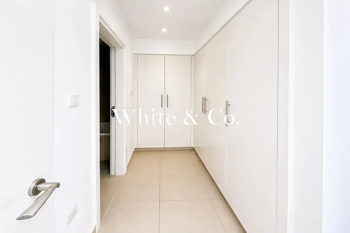 2-bedroom freehold apartment in Town Square — photo 4 of 4