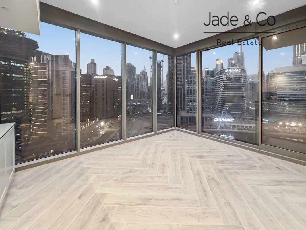 studio freehold apartment in Business Bay — photo 1 of 5