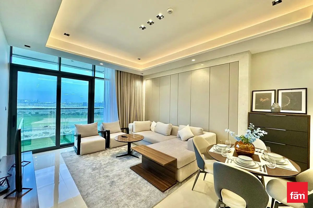 2-bedroom freehold apartment in Business Bay — photo 1 of 5