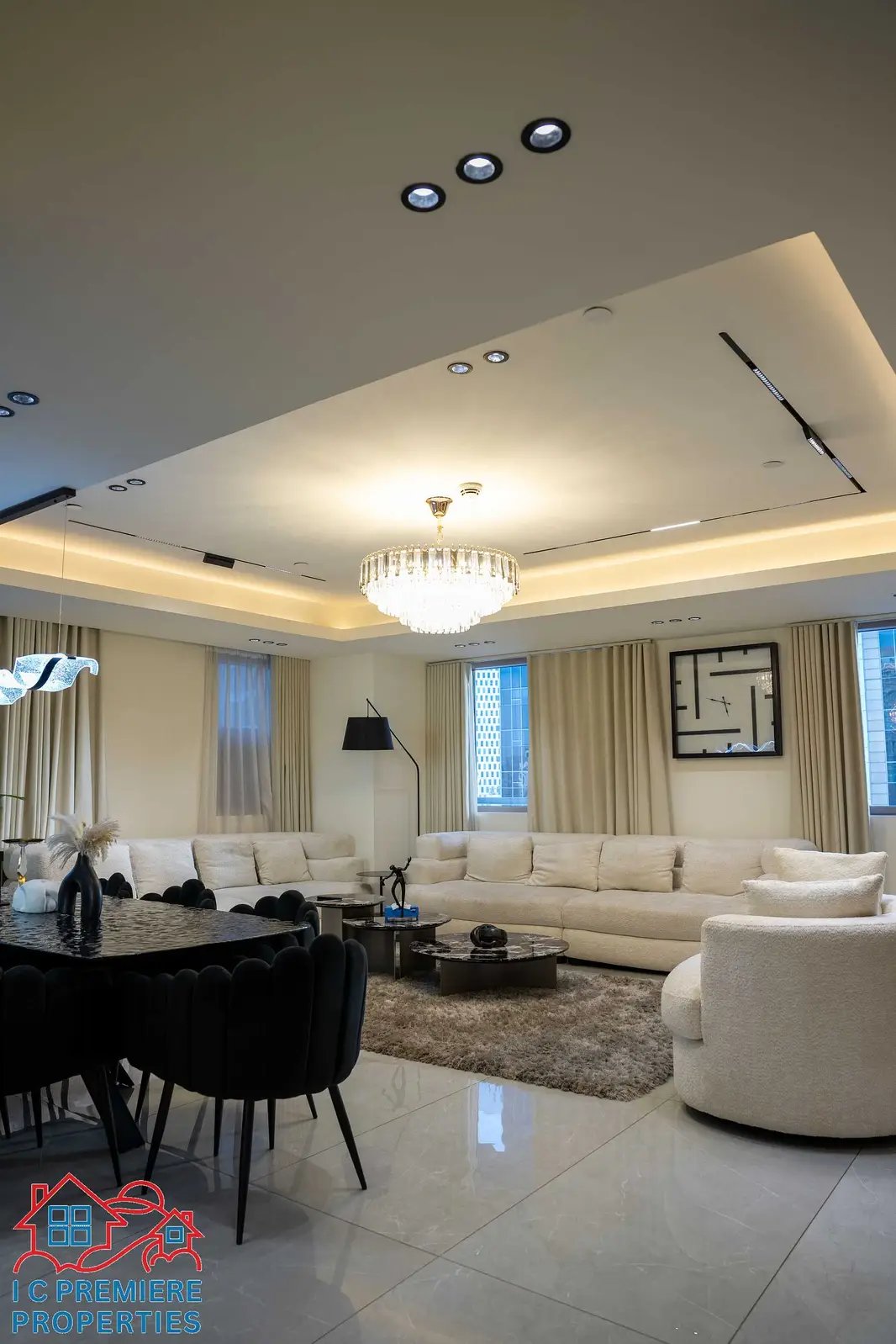 3-bedroom freehold apartment in Business Bay — photo 1 of 5