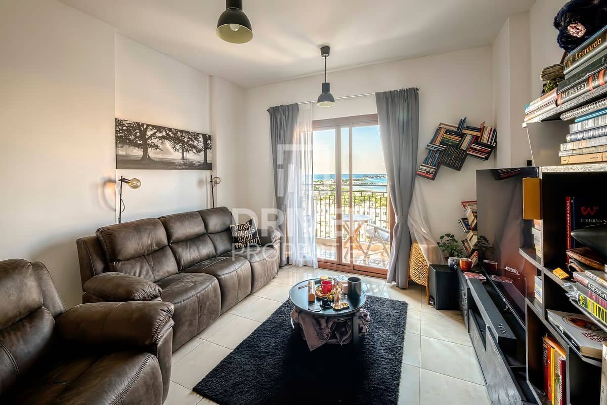 2-bedroom freehold apartment in Town Square — photo 4 of 5