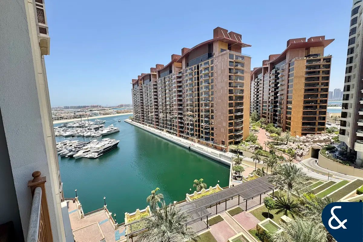 2-bedroom freehold apartment in Palm Jumeirah — photo 2 of 5