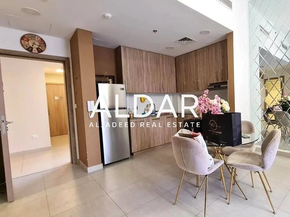 1-bedroom freehold apartment in Town Square — photo 4 of 4
