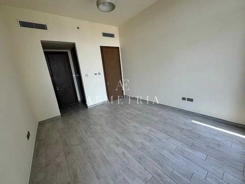 1-bedroom freehold apartment in Business Bay — photo 5 of 5