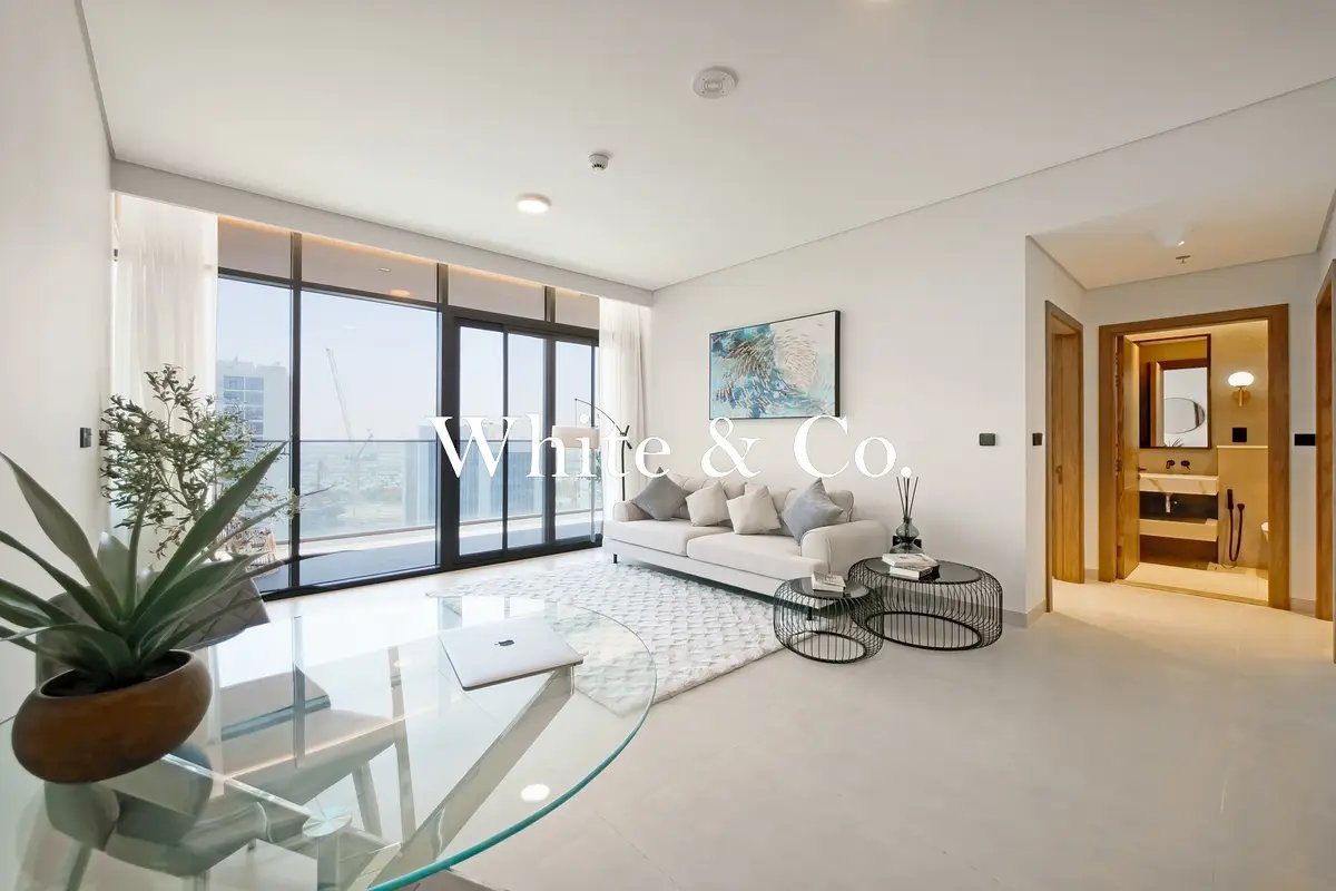 2-bedroom freehold apartment in Business Bay — photo 1 of 5