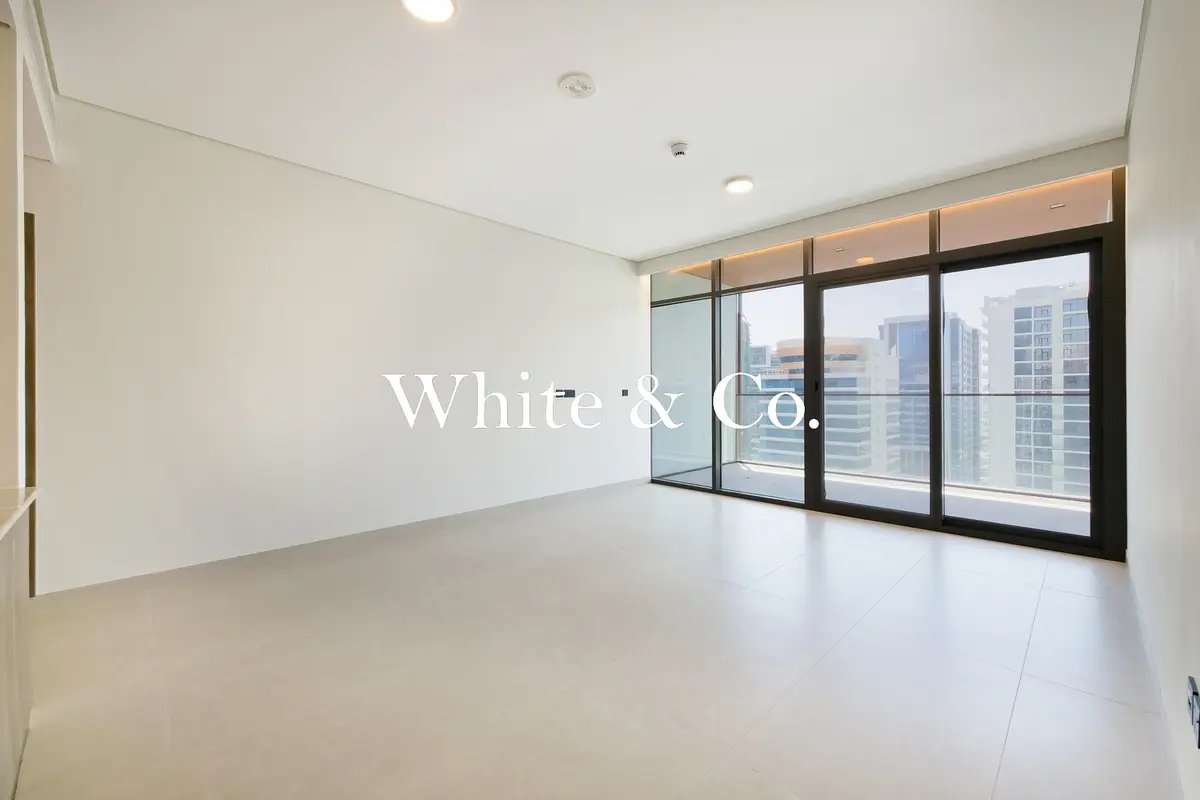 2-bedroom freehold apartment in Business Bay — photo 3 of 5