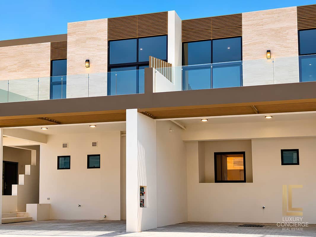 4-bedroom freehold villa in Mohammed Bin Rashid City (MBR City) — photo 1 of 4