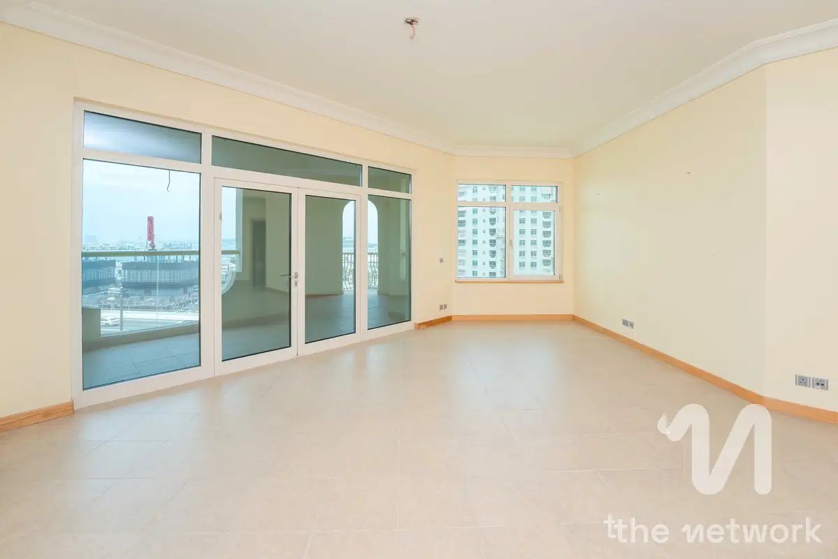 3-bedroom freehold apartment in Palm Jumeirah — photo 2 of 4