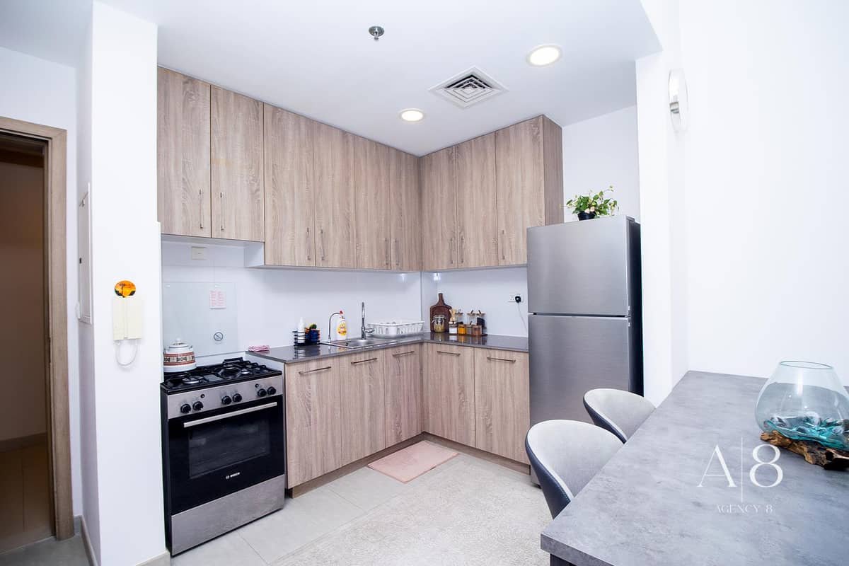 1-bedroom freehold apartment in Town Square — photo 3 of 4