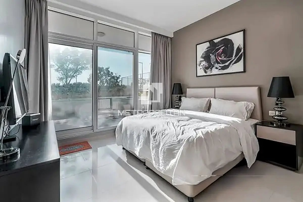 studio freehold apartment in DAMAC Hills — photo 3 of 5