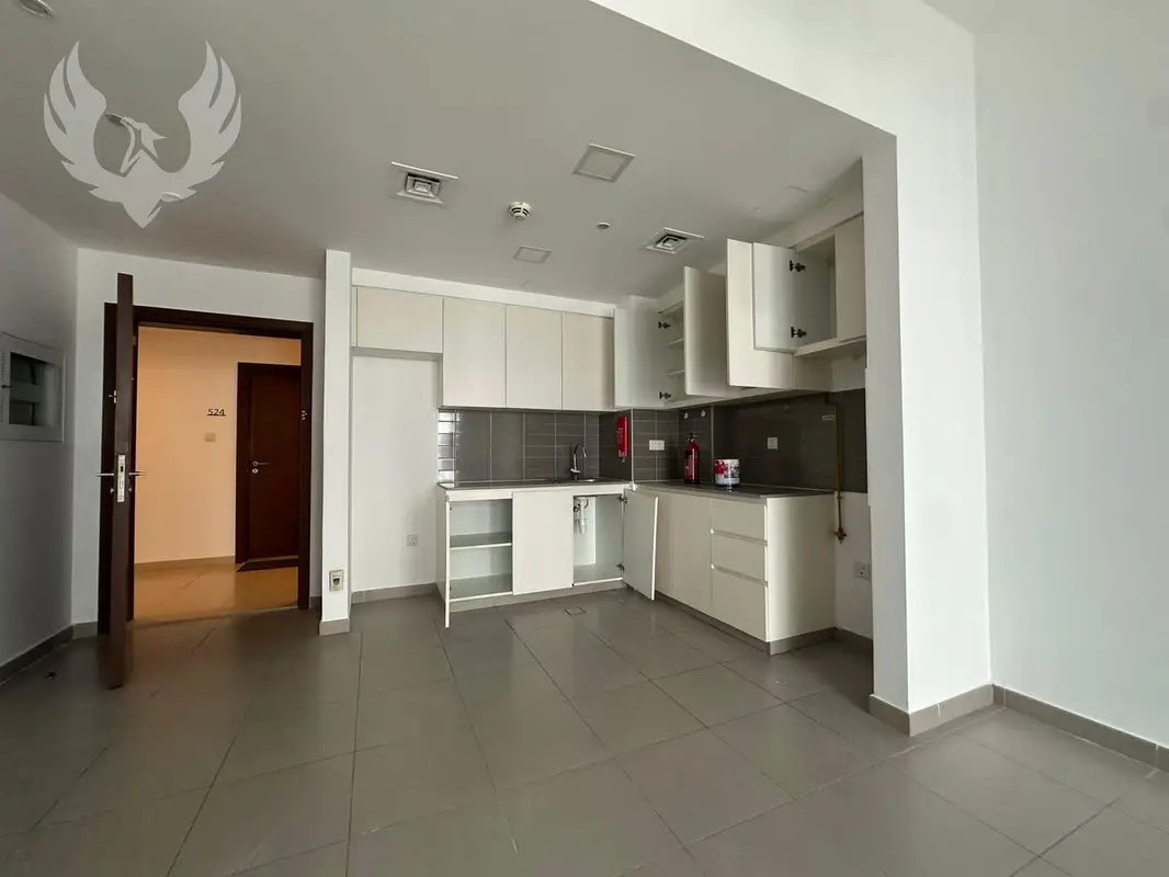 1-bedroom freehold apartment in Town Square — photo 4 of 4