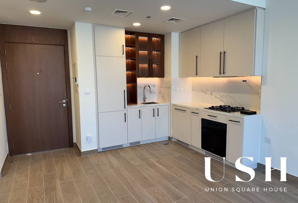 1-bedroom freehold apartment in Town Square — photo 3 of 4