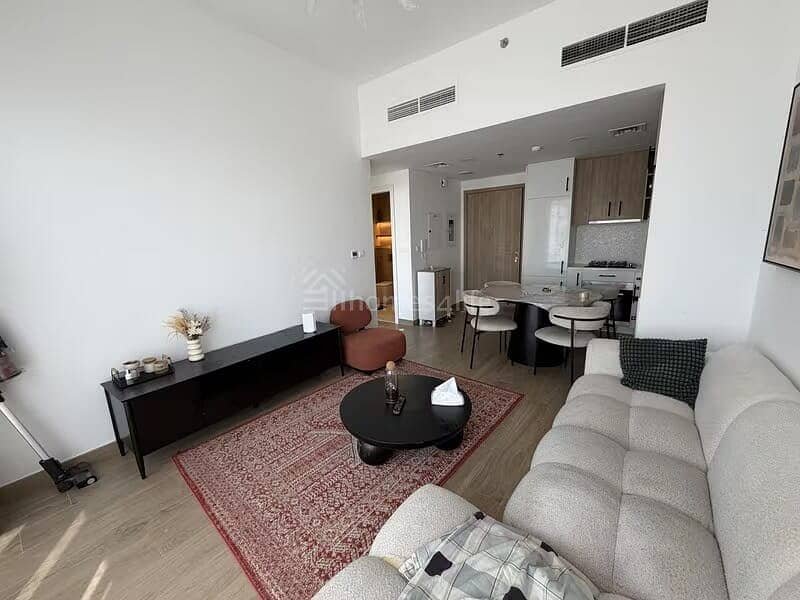 1-bedroom freehold apartment in Town Square — photo 3 of 4