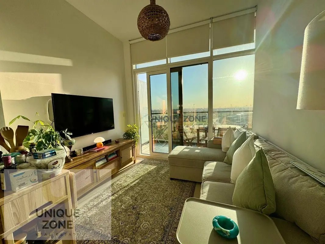 1-bedroom freehold apartment in DAMAC Hills — photo 2 of 4