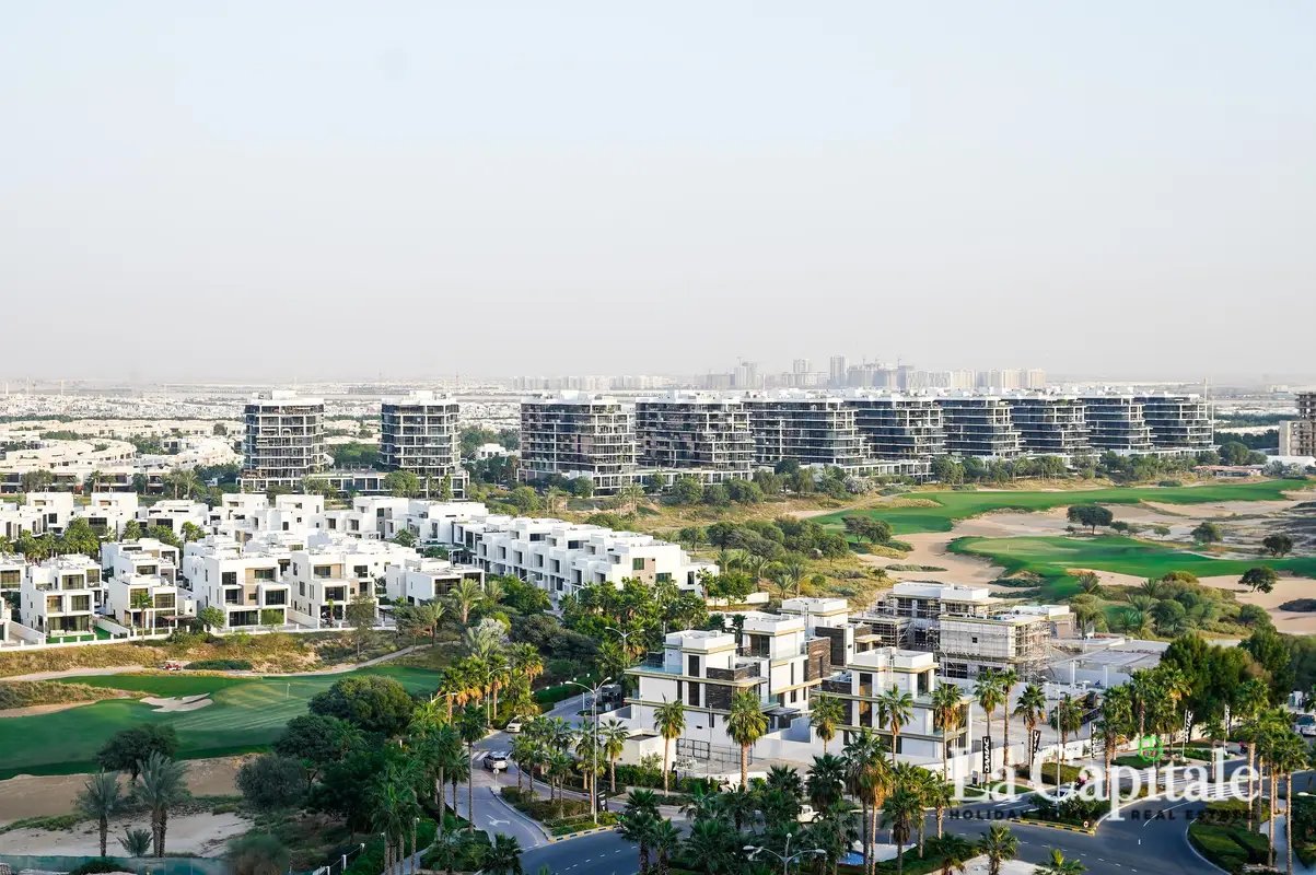 2-bedroom freehold apartment in DAMAC Hills — photo 3 of 5