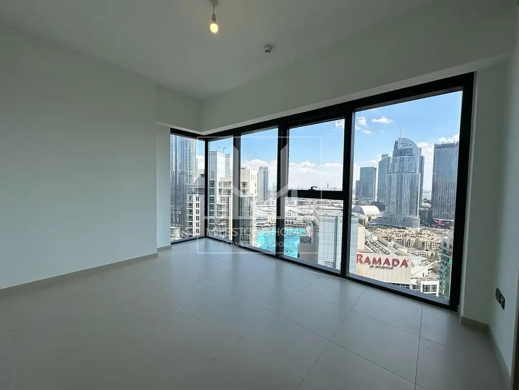 3-bedroom freehold apartment in Downtown Dubai — photo 1 of 5
