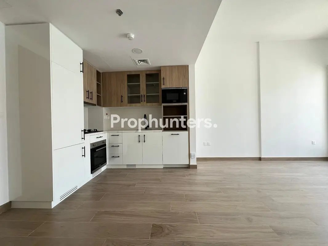 1-bedroom freehold apartment in Town Square — photo 4 of 4
